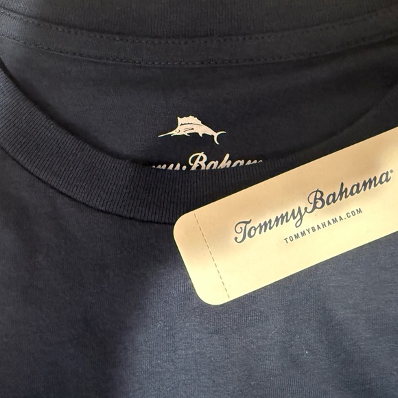 NWT - Tommy Bahama Men’s 
FAST & FURRIEST LONG SLEEVE TEE 
Size - Small - Picture 9 of 11